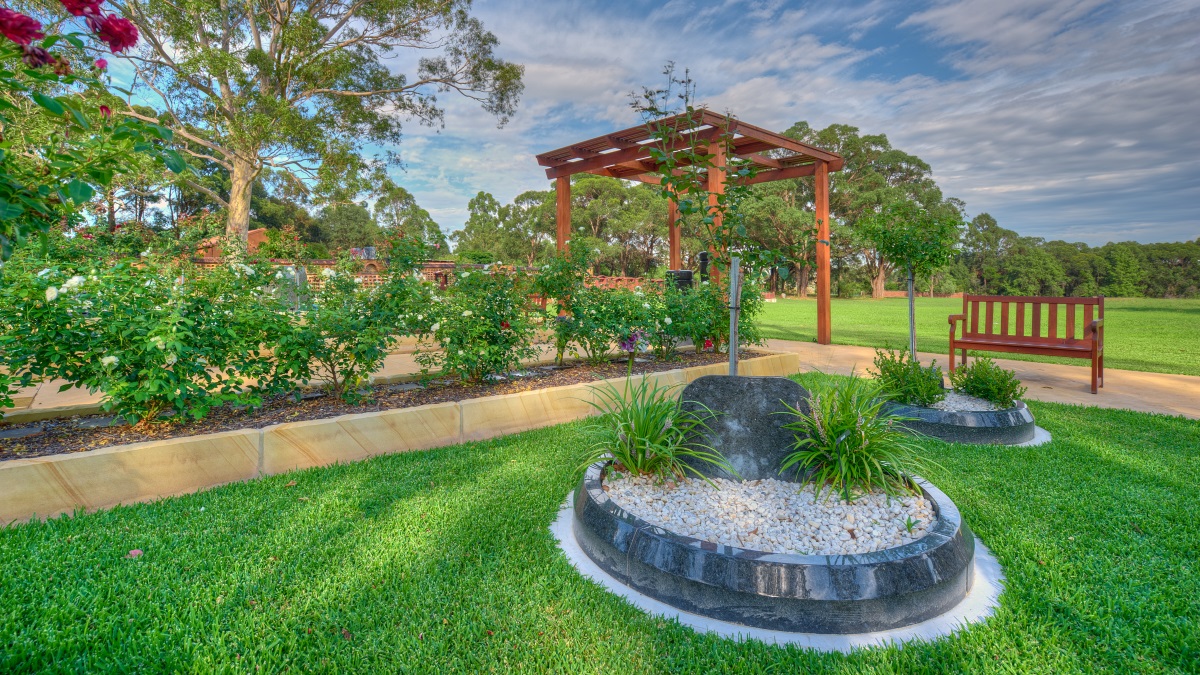 Rose Garden Granite Memorial